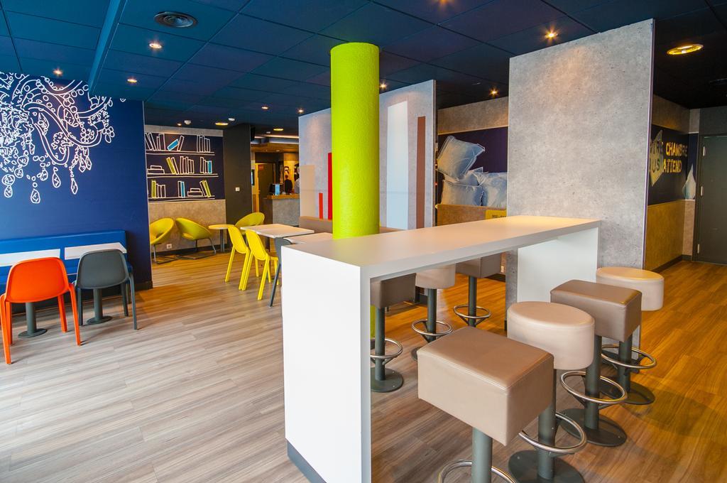 Ibis Budget Courbevoie Paris La Defense Экстерьер фото