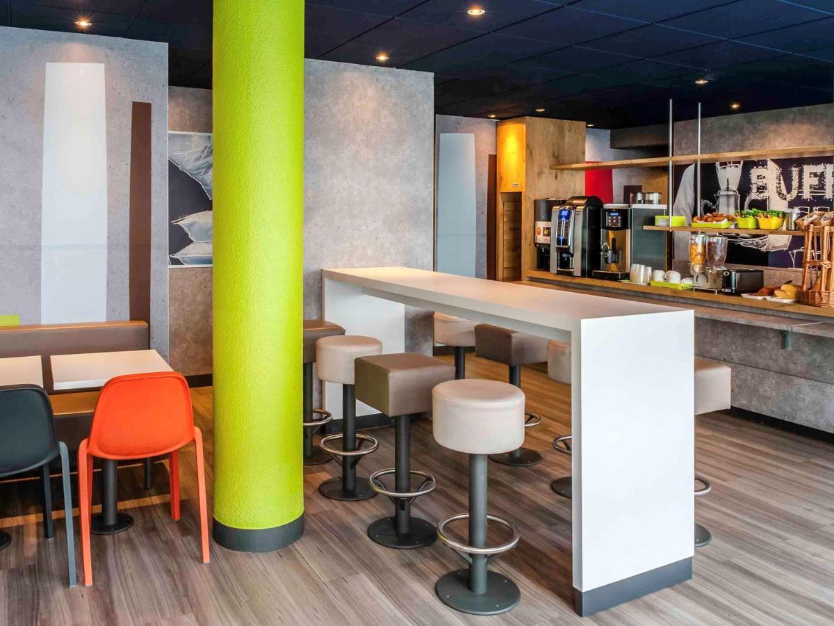 Ibis Budget Courbevoie Paris La Defense Экстерьер фото